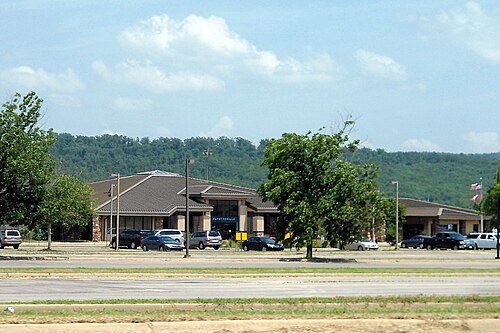Drake Field (FYV)