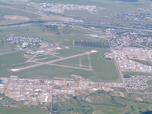 Medicine Hat Airport (YXH)
