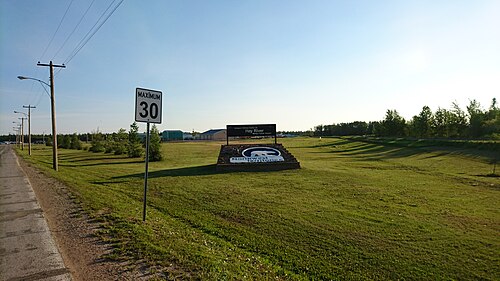 Hay River/Merlyn Carter Airport (YHY)