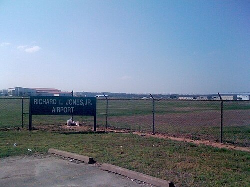 Tulsa Riverside Airport (RVS)