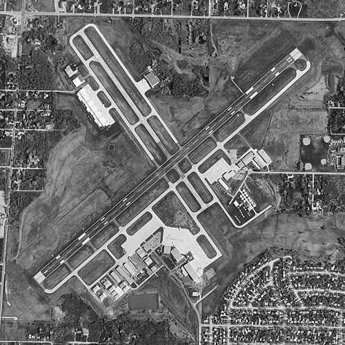 Waukegan Regional Airport (UGN)