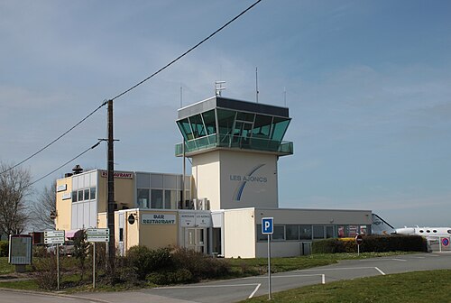 La Roche-sur-Yon - Les Ajoncs Airport (EDM)