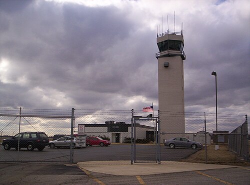 Mansfield Lahm Regional Airport (MFD)