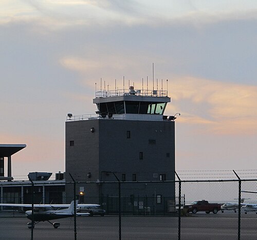Cleveland Burke Lakefront Airport (BKL)