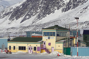 Pangnirtung Airport (YXP)