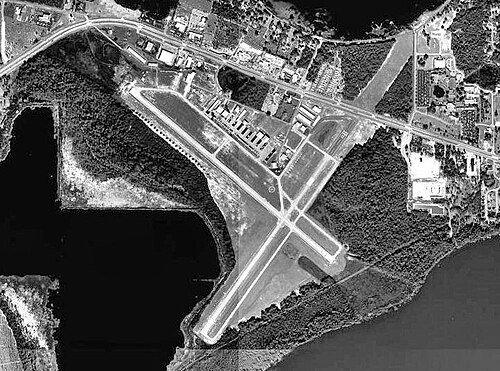 Leesburg International Airport (LEE)