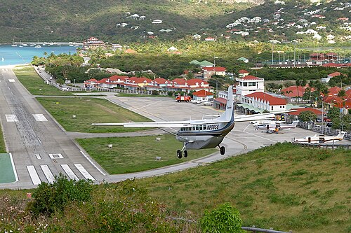 Gustaf III Airport (SBH)