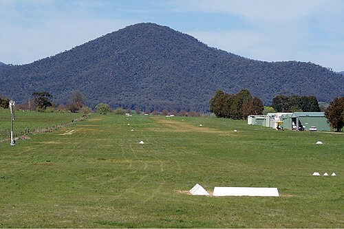 Porepunkah Airfield (MBF)