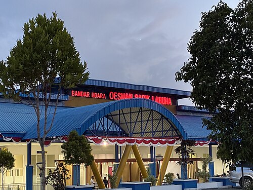 Oesman Sadik Airport (LAH)