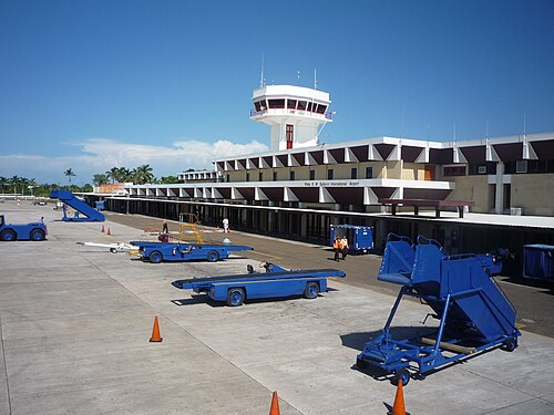 Philip S. W. Goldson International Airport (BZE)