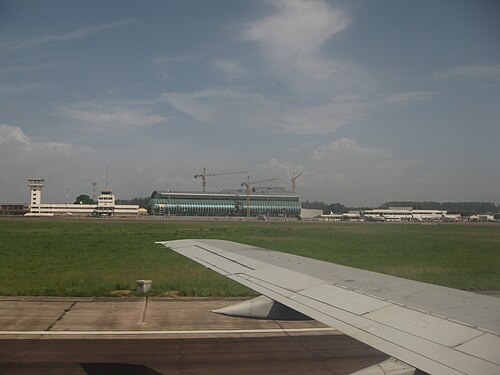 Maya-Maya Airport (BZV)