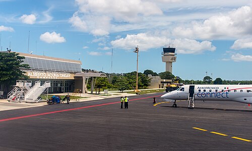Ing. Alberto Acuña Ongay International Airport (CPE)