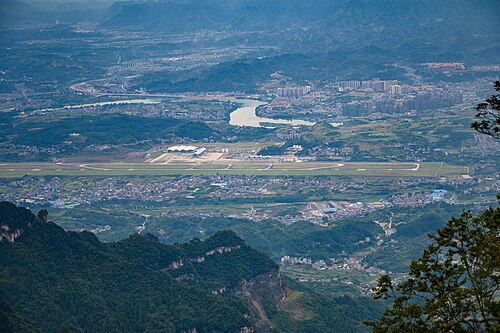 Zhangjiajie Hehua Airport (DYG)