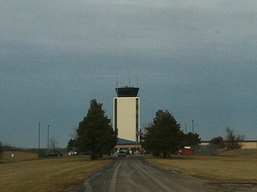 Bishop International Airport (FNT)