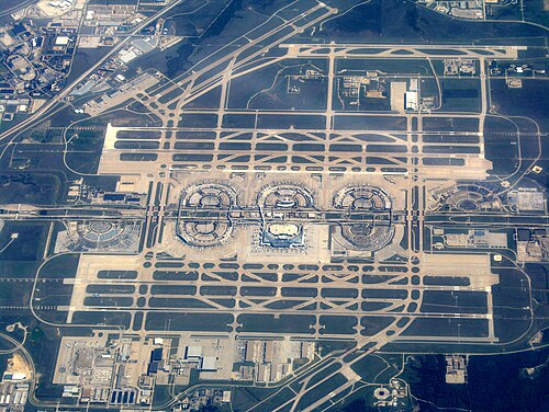 Dallas/Fort Worth International Airport (DFW)