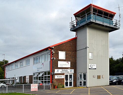 Blackbushe Airport (BBS)