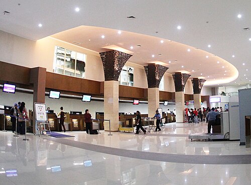 Adi Soemarmo International Airport (SOC)