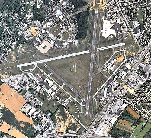 New Castle Airport (ILG)