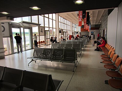 Saint-Étienne-Loire Airport (EBU)