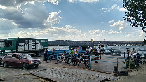 Molovata ferry