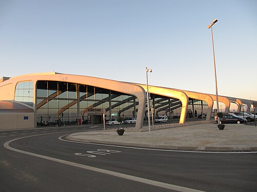 León Airport (LEN)