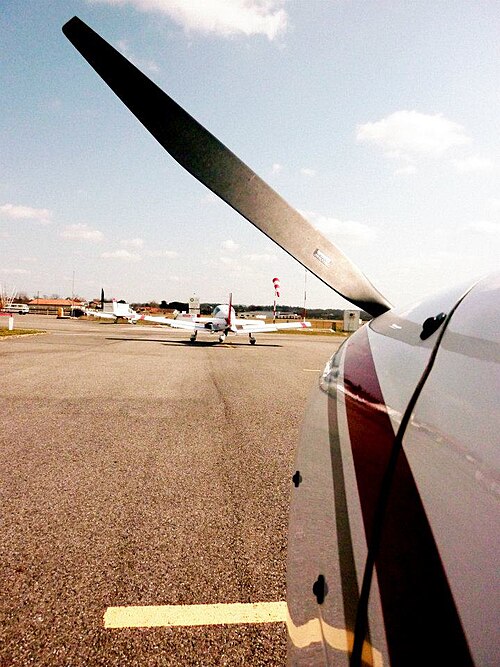 Montauban Airport (XMW)