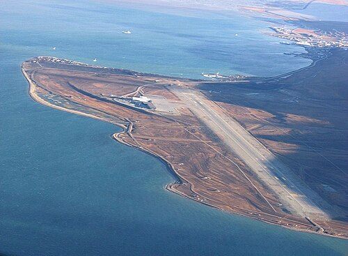 Svalbard Airport (LYR)