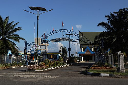 Robert Atty Bessing Airport (LNU)