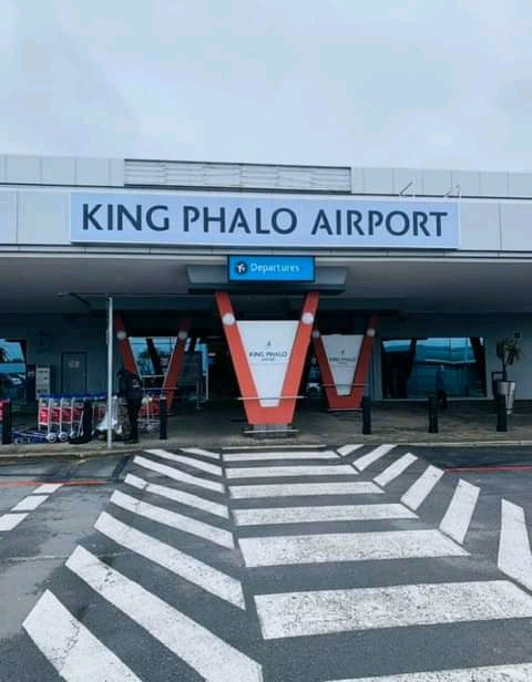 East London Airport (ELS)
