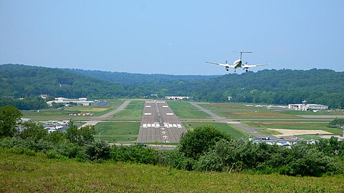 Danbury Municipal Airport (DXR)