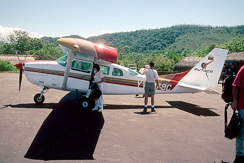 Canaima Airport (CAJ)