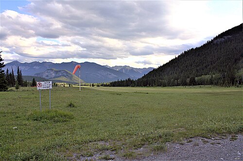 Banff Airport (YBA)