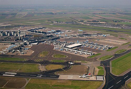 Amsterdam Schiphol Airport (AMS)