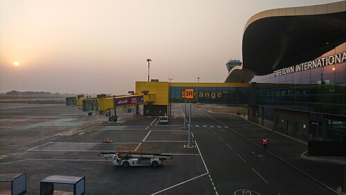 Lungi International Airport (FNA)
