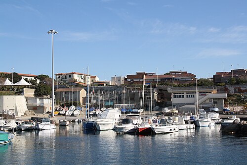 Antignano port