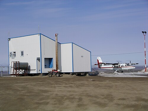 Sachs Harbour (David Nasogaluak Jr. Saaryuaq) Airport (YSY)