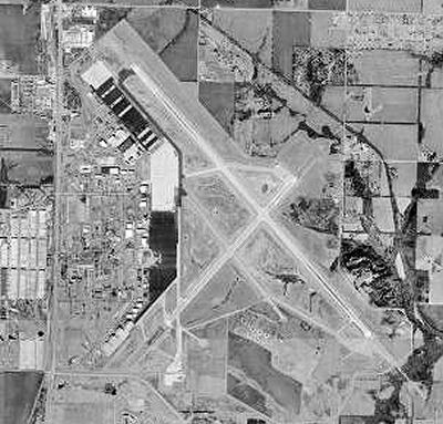 Topeka Regional Airport (FOE)