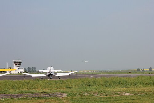 Saint-Cyr-l'École Airport (XZB)